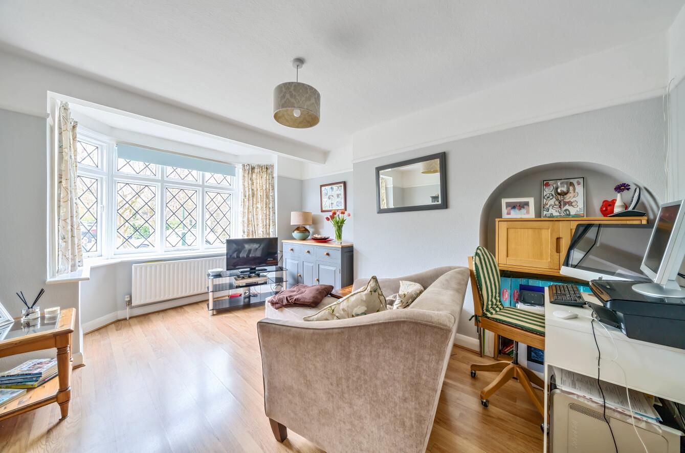 Latchmere Lane, Kingston Upon Thames Gibson Lane